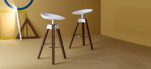 Plumage stool