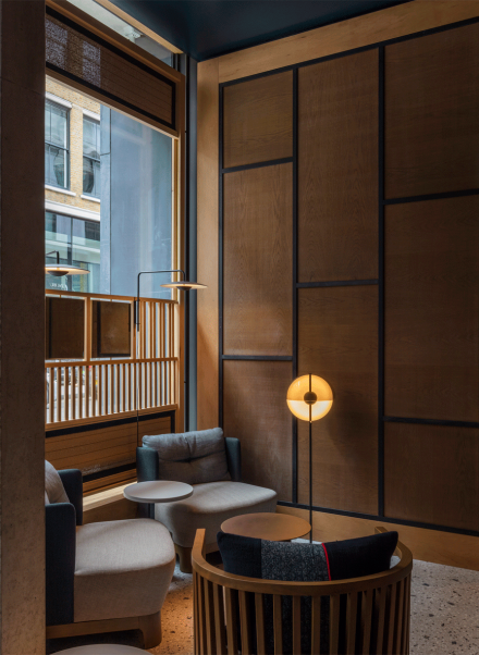 Theia floor